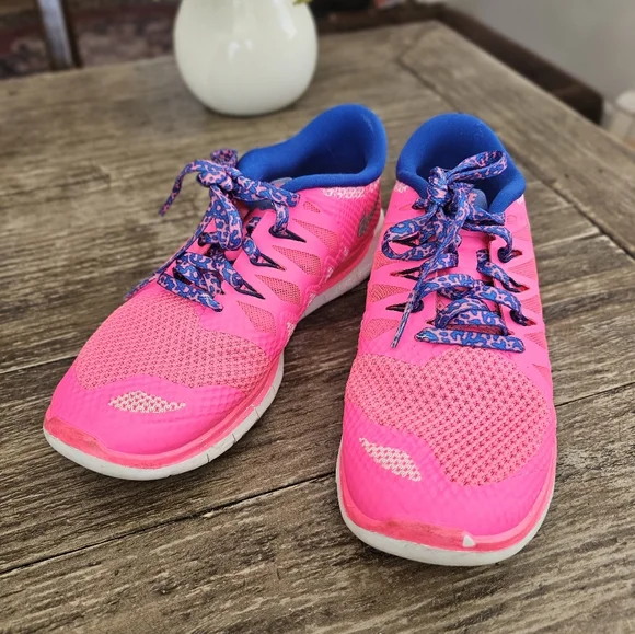 Nike Youth Girls Pink Running Shoes - Picture 3 of 10